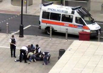 ����������� ������� ���� ������� �� �����. ���� Reuters, 22 ���� 2005 ����