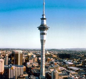 Sky Tower. ���� � ����� cgca.org.uk