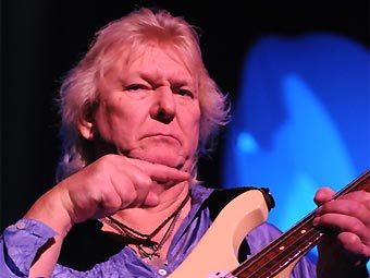 ���� ������ �� ����� �������� ���� "In The Present Tour". ���� � ����� yesworld.com