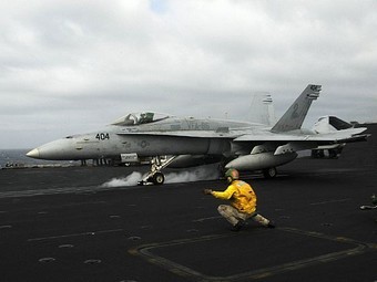 F/A-18C Hornet. ���� � ����� ��� ���