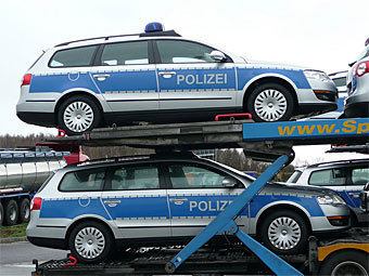 Новые автомобили для полиции Магдебурга. Фото пользователя tragesessel4350 с сайта Flickr Новые автомобили для полиции Магдебурга. Фото пользователя tragesessel4350 с сайта Flickr