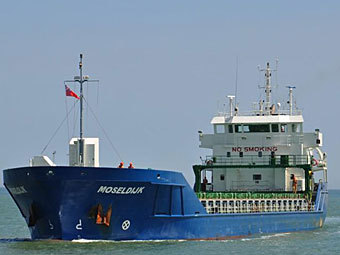 Moseldjik. ���� � ����� marinetraffic.com