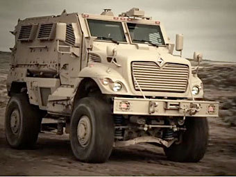 MaxxPro.    navistardefense.com