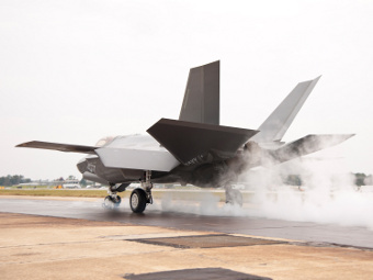 F-35C.    jsf.mil