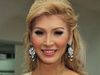  .    thehollywoodgossip.com