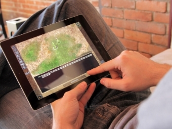 Baldur's Gate  iPad.    baldursgate.com