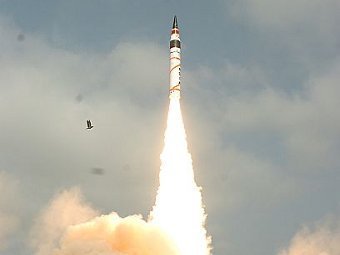 Agni-V.  DRDO   blogspot.com